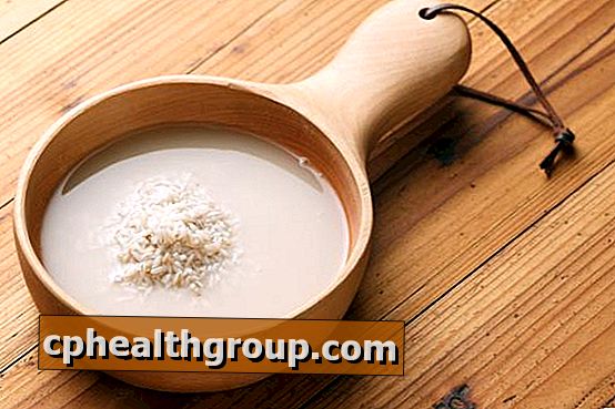 Como fazer água de arroz para cabelos - benefícios e tratamento