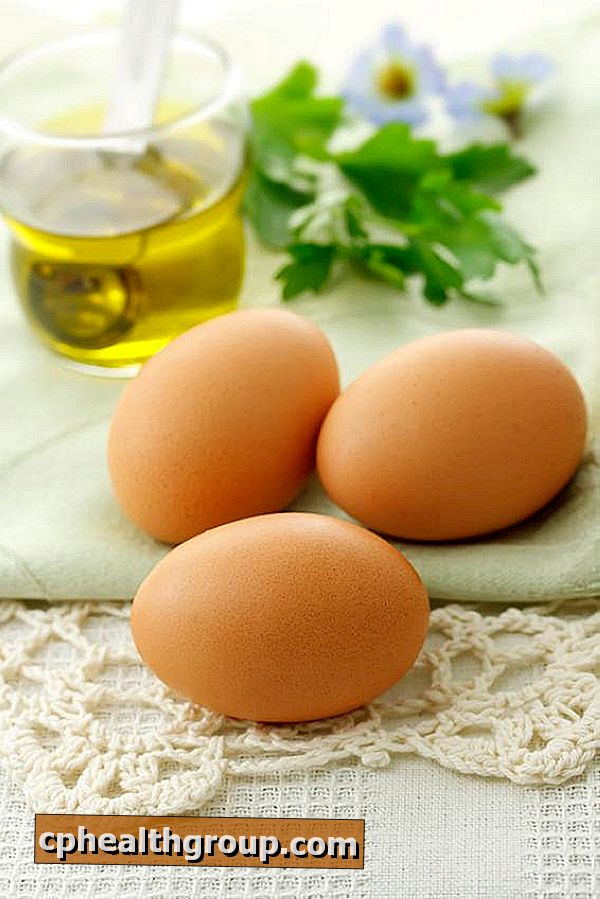 Kaip pagaminti kiaušinių kaukę plaukams