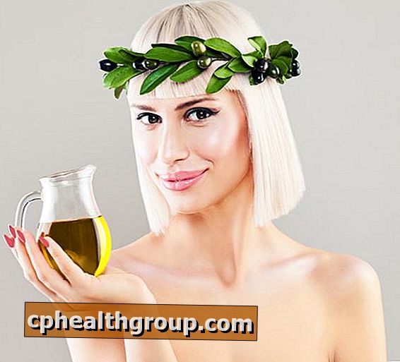 Jak používat olivový olej pro obličejové škody