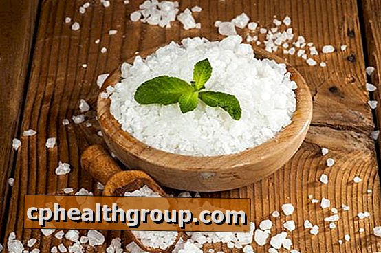 Proprietăți de sare de mare pentru piele