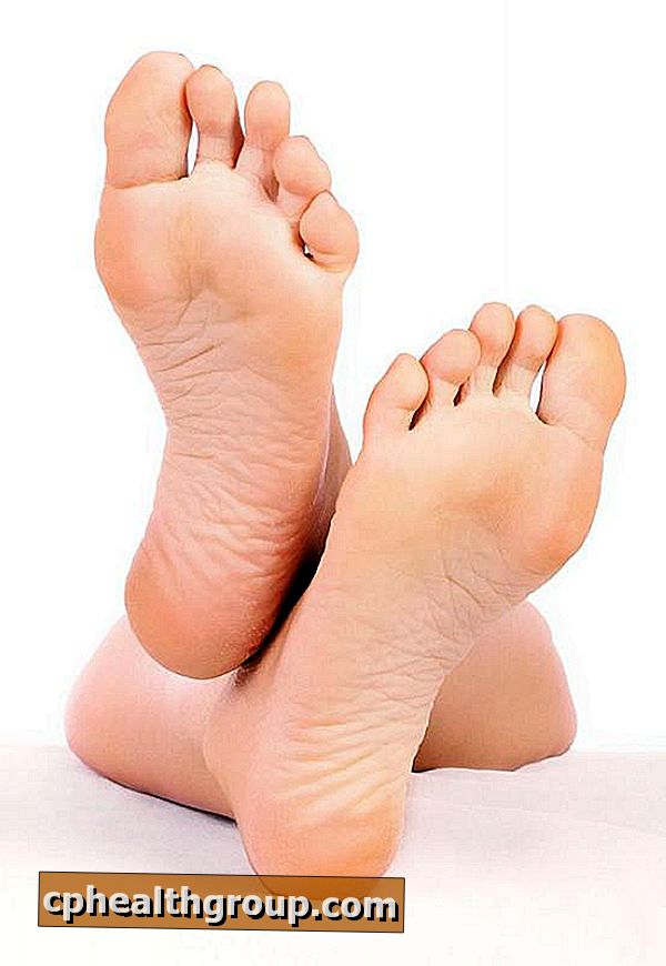 Kako liječiti tvrdoću stopala pomoću kućnih lijekova