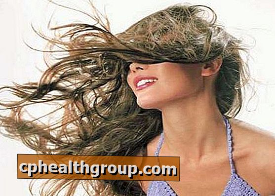 Как да премахнете статичното електричество от косата
