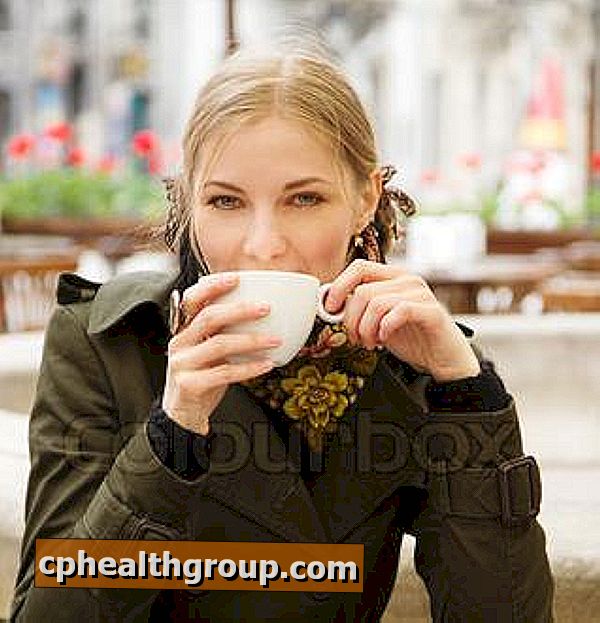 Hvordan drikke te eller kaffe med eleganse
