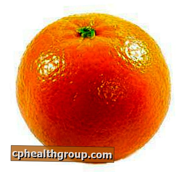 Kaip nulupti ir valgyti apelsinų su viena ranka
