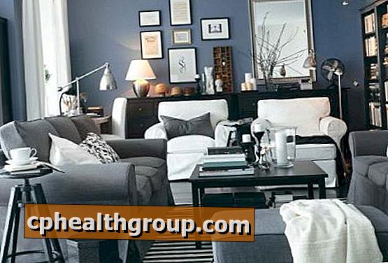Hoe een woonkamer te versieren met grijs meubilair