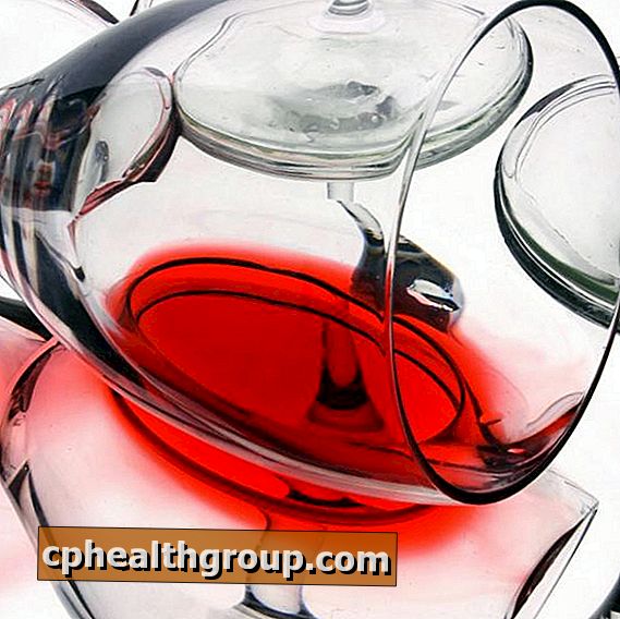 Comment enlever les taches de vin avec de l'ammoniac