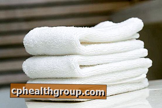 Как да избелите кърпи с водороден прекис