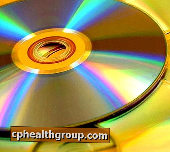 Kaip valyti CD-ROM diską