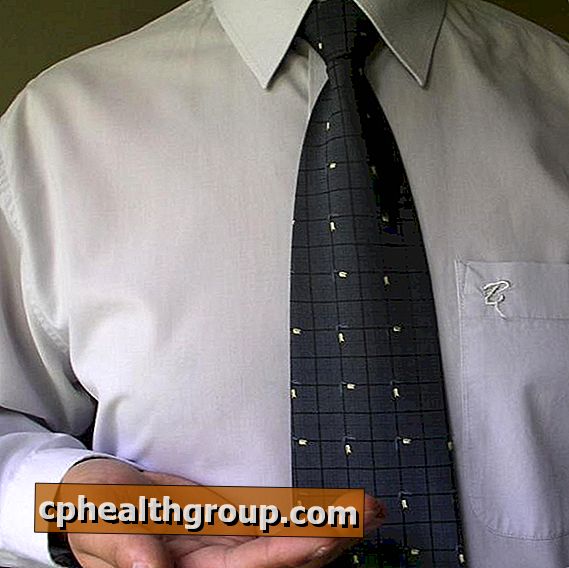 Як поставити шпильку в краватку