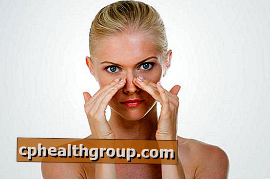 Wie man die Nase nach einer Nasenkorrektur desinflamar