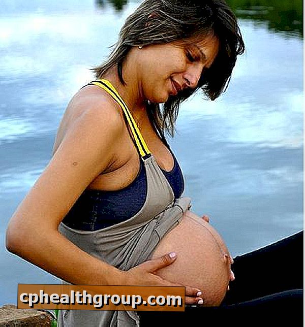 Wie ist die Behandlung einer Eileiterschwangerschaft mit einem lebenden Fötus?
